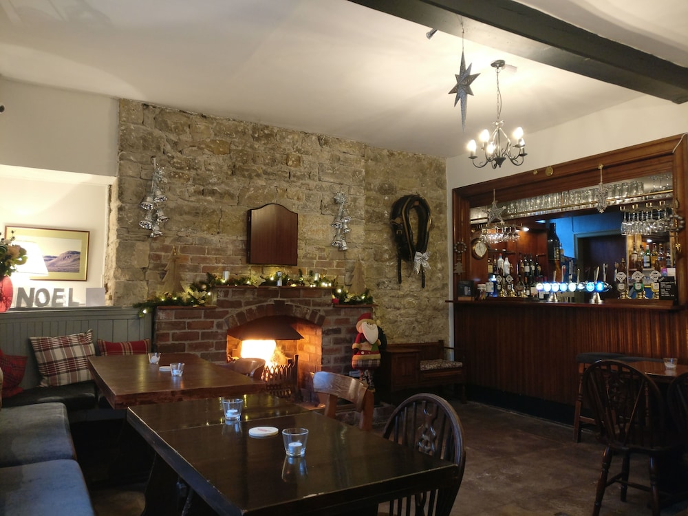 The Victoria 45/49
