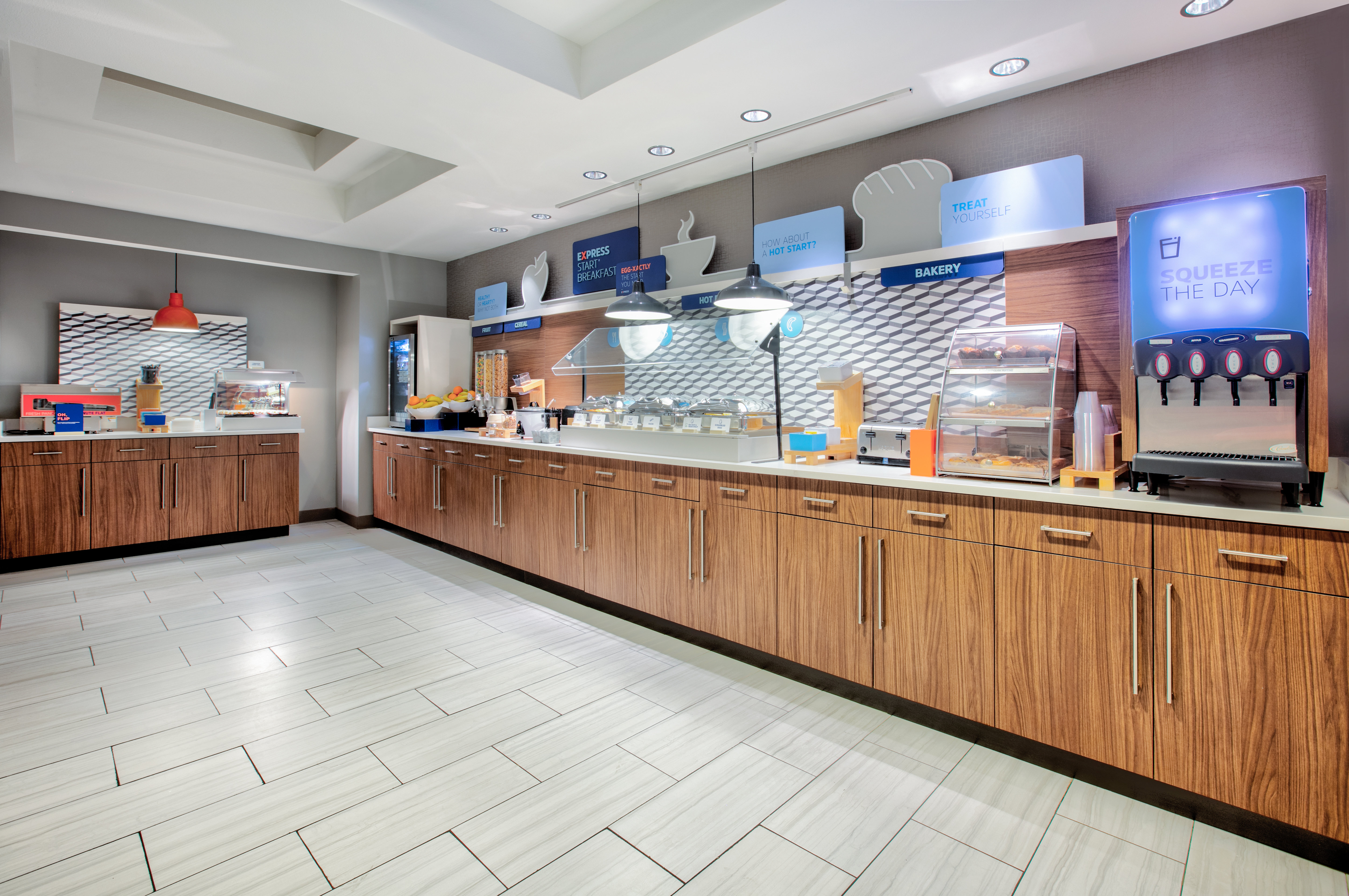 Holiday Inn Express Hotel Suites Pell City 9/71
