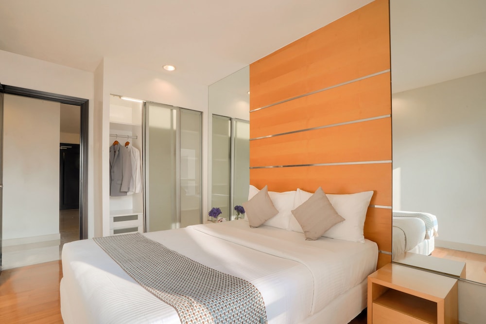 3 BEDROOMS, EXECUTIVE, APARTMENT