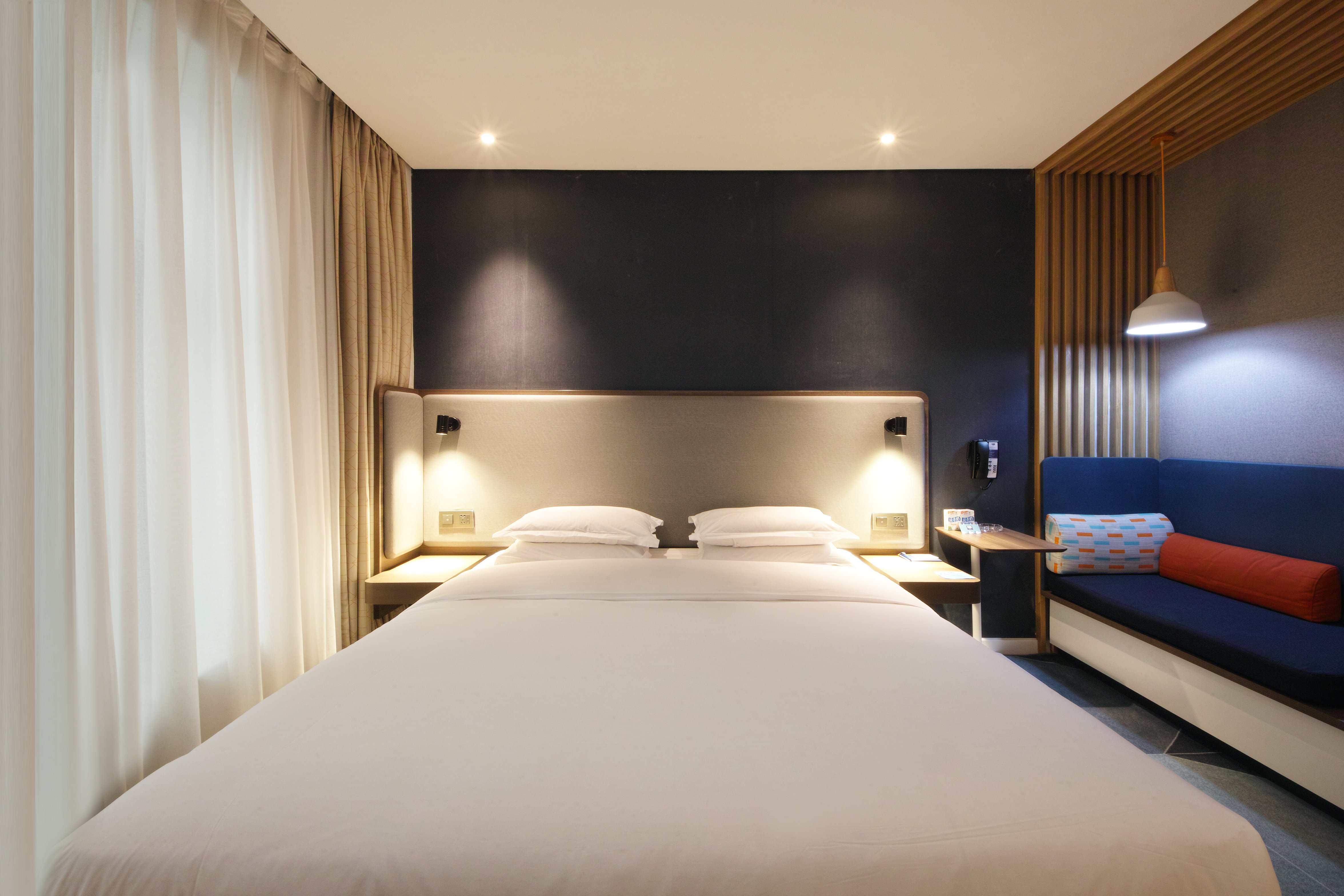 Standard, King Bed