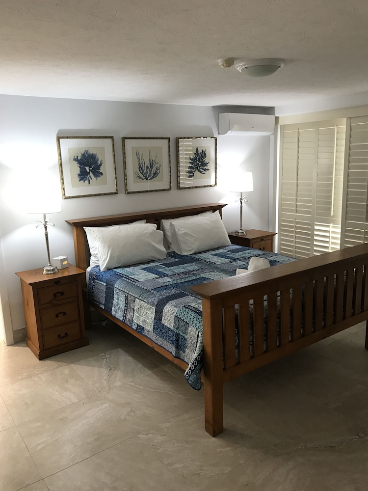 Norfolk Luxury Beachfront Apartments 56/74