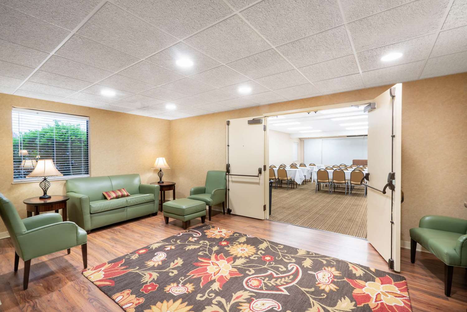 Baymont by Wyndham Knoxville/Cedar Bluff 29/59