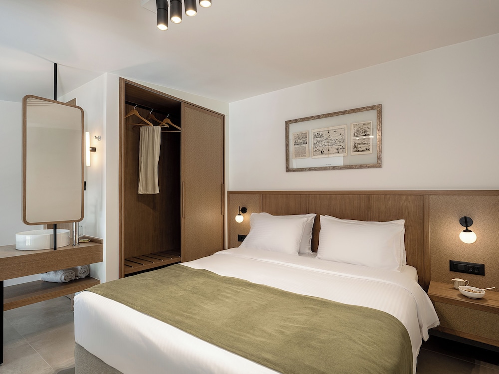 Inea Hotel and Suites 39/78