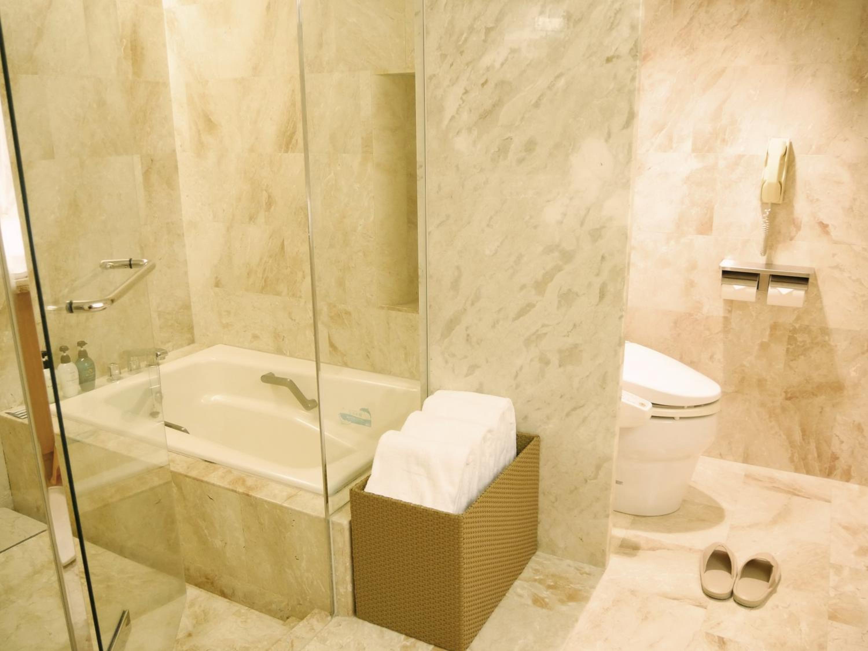جناح ياباني، Hotel Okura Tokyo Bay 3/6