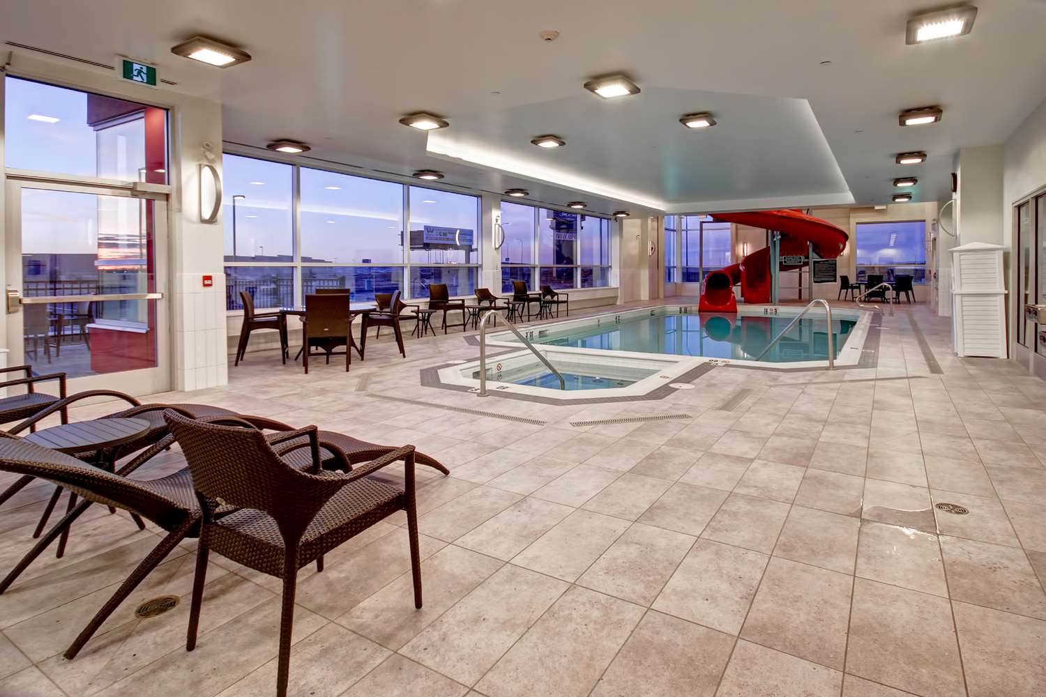 swimming pool spa