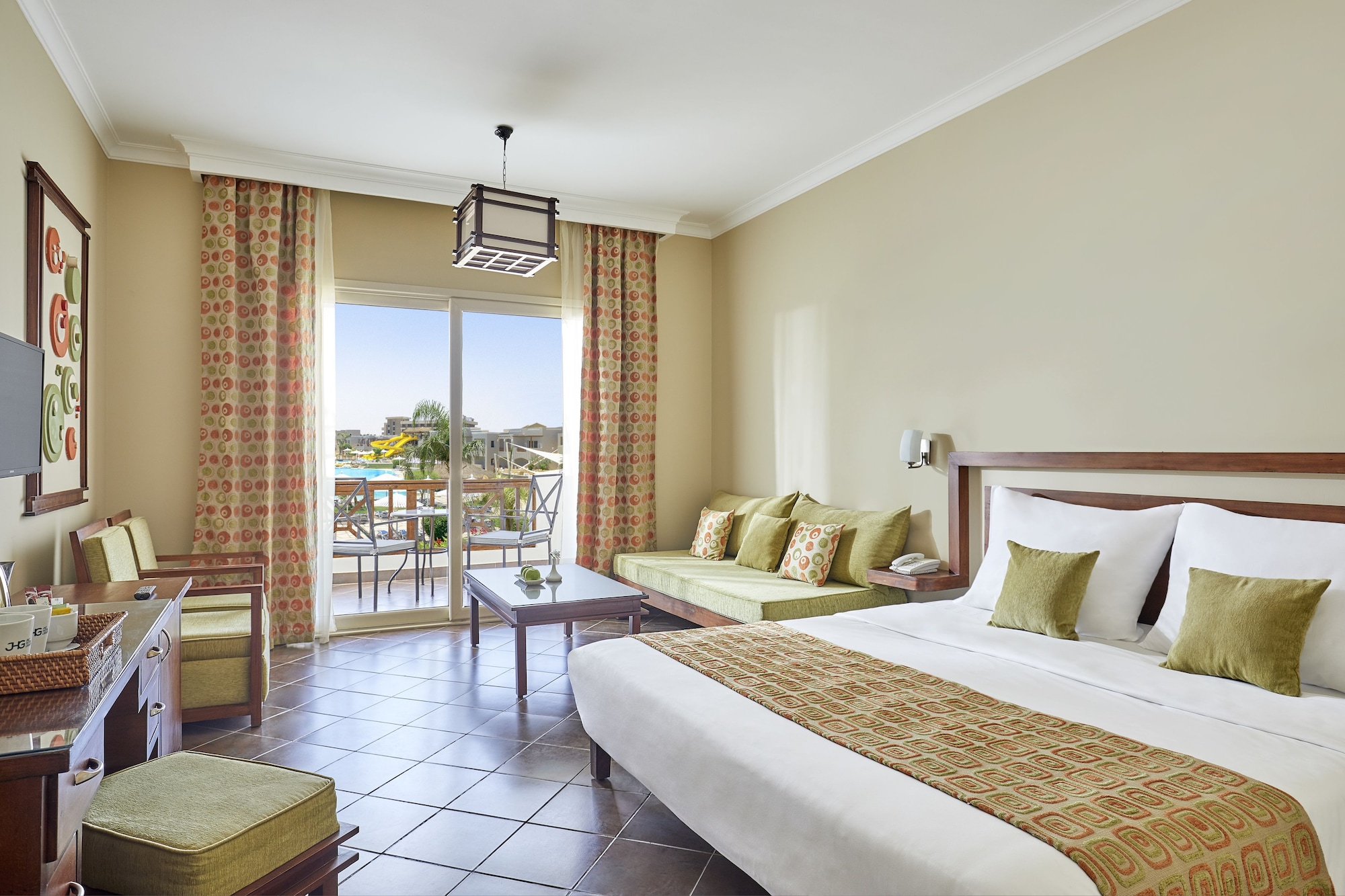 Family, Queen Bed, Pool View