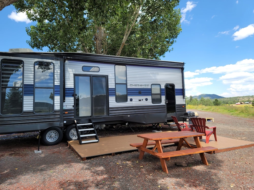 Grand Canyon RV Glamping 72/81