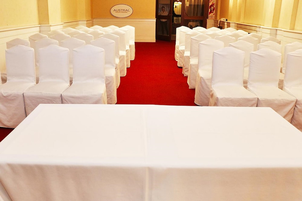 Hotel Austral Bahia Blanca 24/37