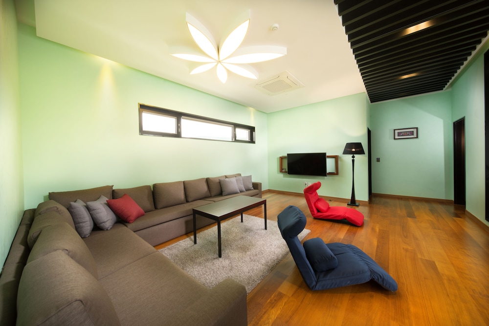 Libentia Hotel and Pool Villa 28/50