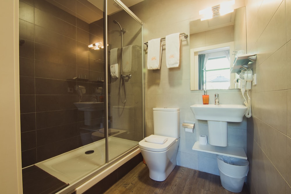Hostal Live Barcelona 50/51