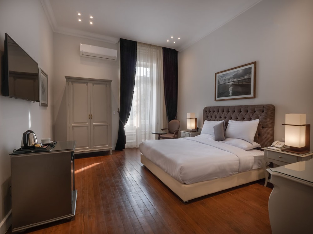 1920S Boutique Hotel And Restaurants 14/48
