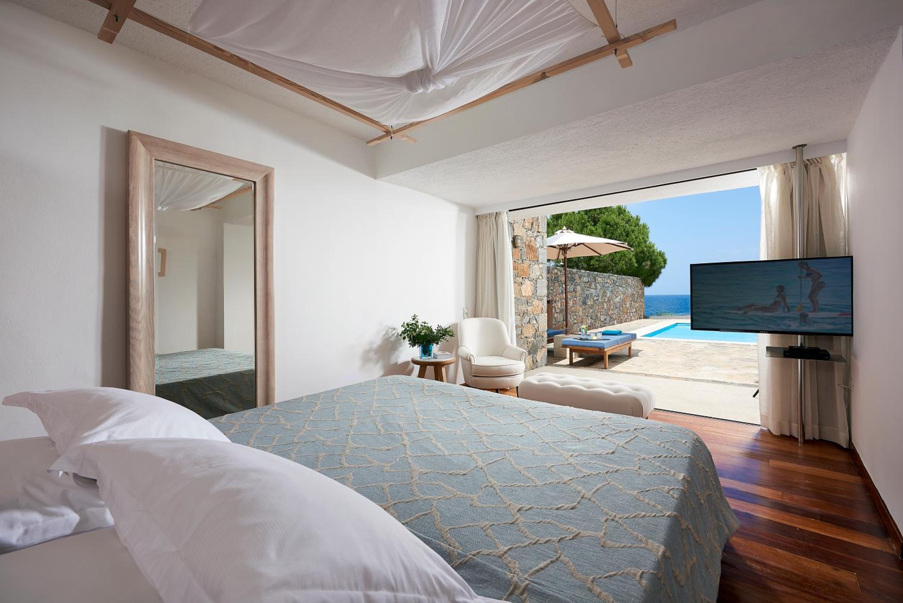 2 Bedrooms, Club, Villa, House, Sea Front, Private Pool
