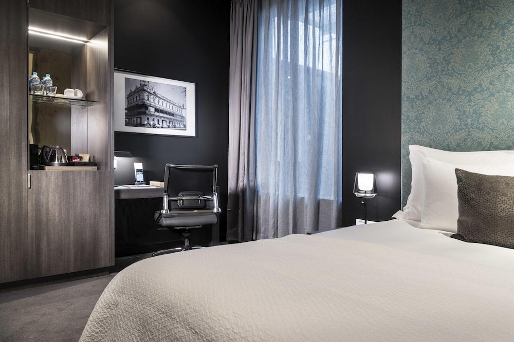 The Melbourne Hotel 14/69