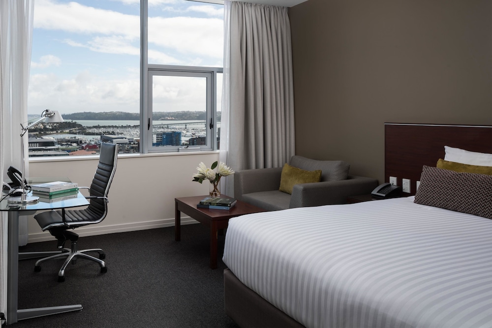 Rydges Auckland 35/82