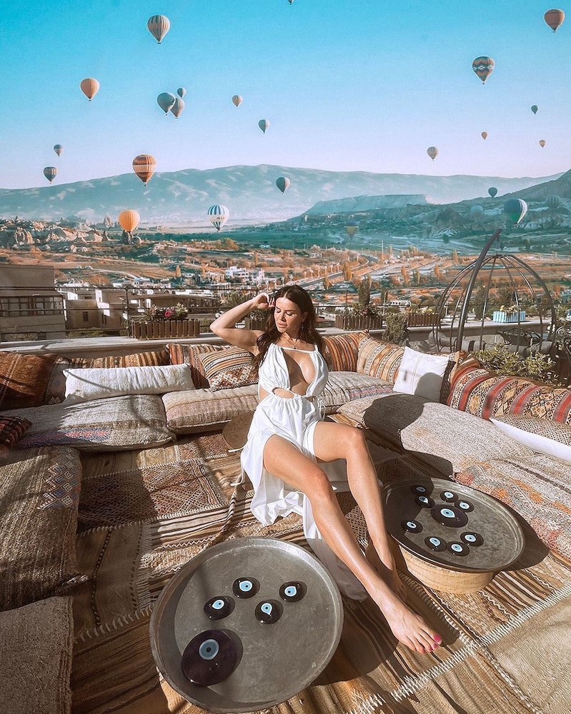 Caravanserai Inn Hotel 20/50