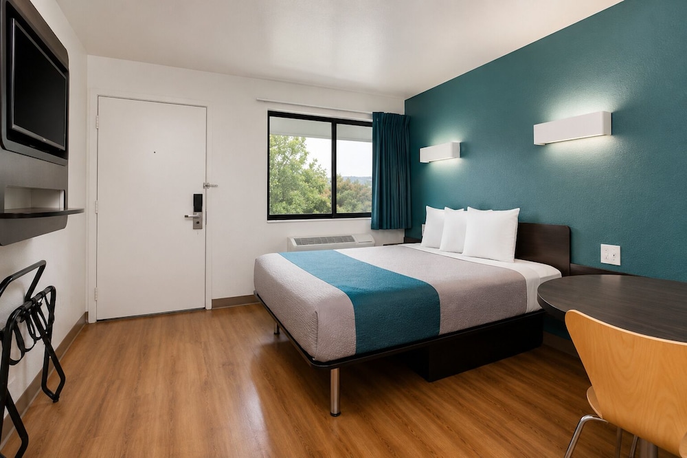 Motel6 Camarillo, CA 44/71