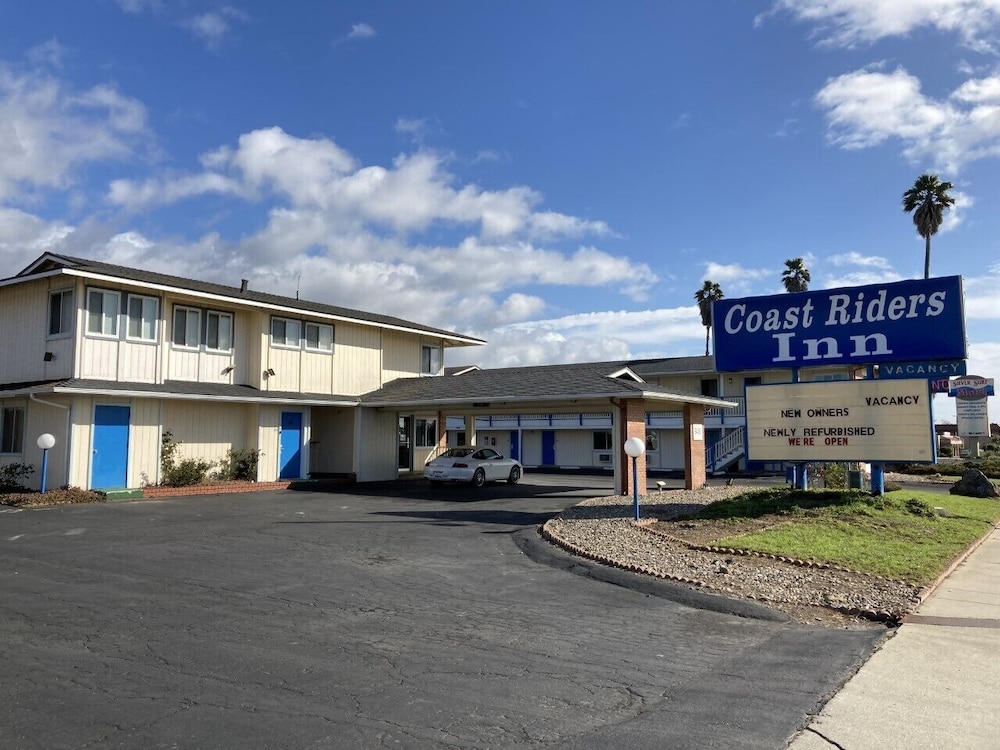 Coast Riders Inn 42/50
