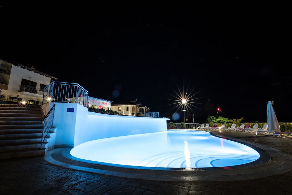 Sentido Michelizia Tropea Resort 24/48