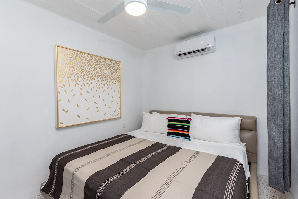 2 Bedrooms, Condo, Quadruple, King and Queen Bed, Romantic Zone