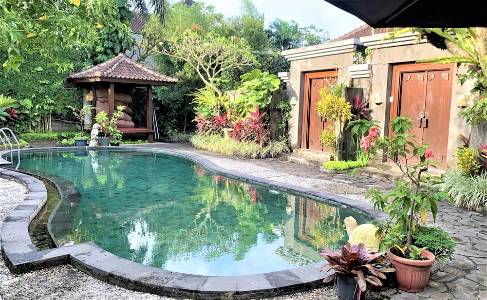 Ladera Villa Ubud 54/59