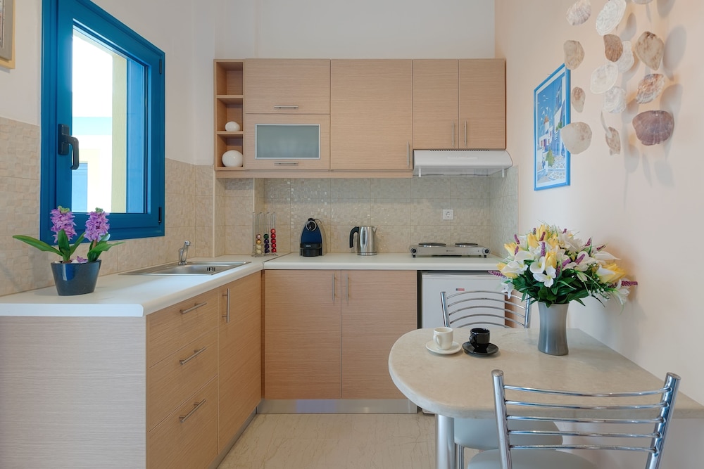 Pyrgos Beach Apartments 4/50