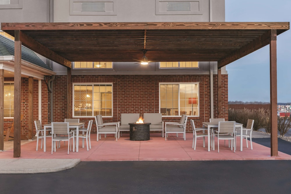 Country Inn & Suites by Radisson, London, KY 36/41