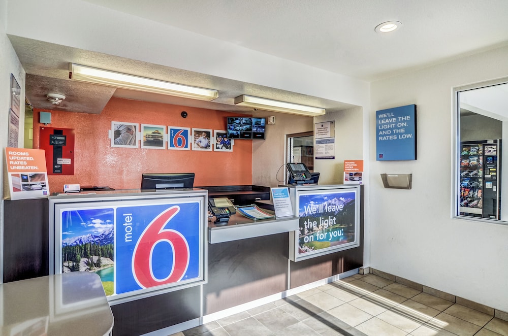 Motel 6 Atlanta Smyrna / Ballpark 7/60