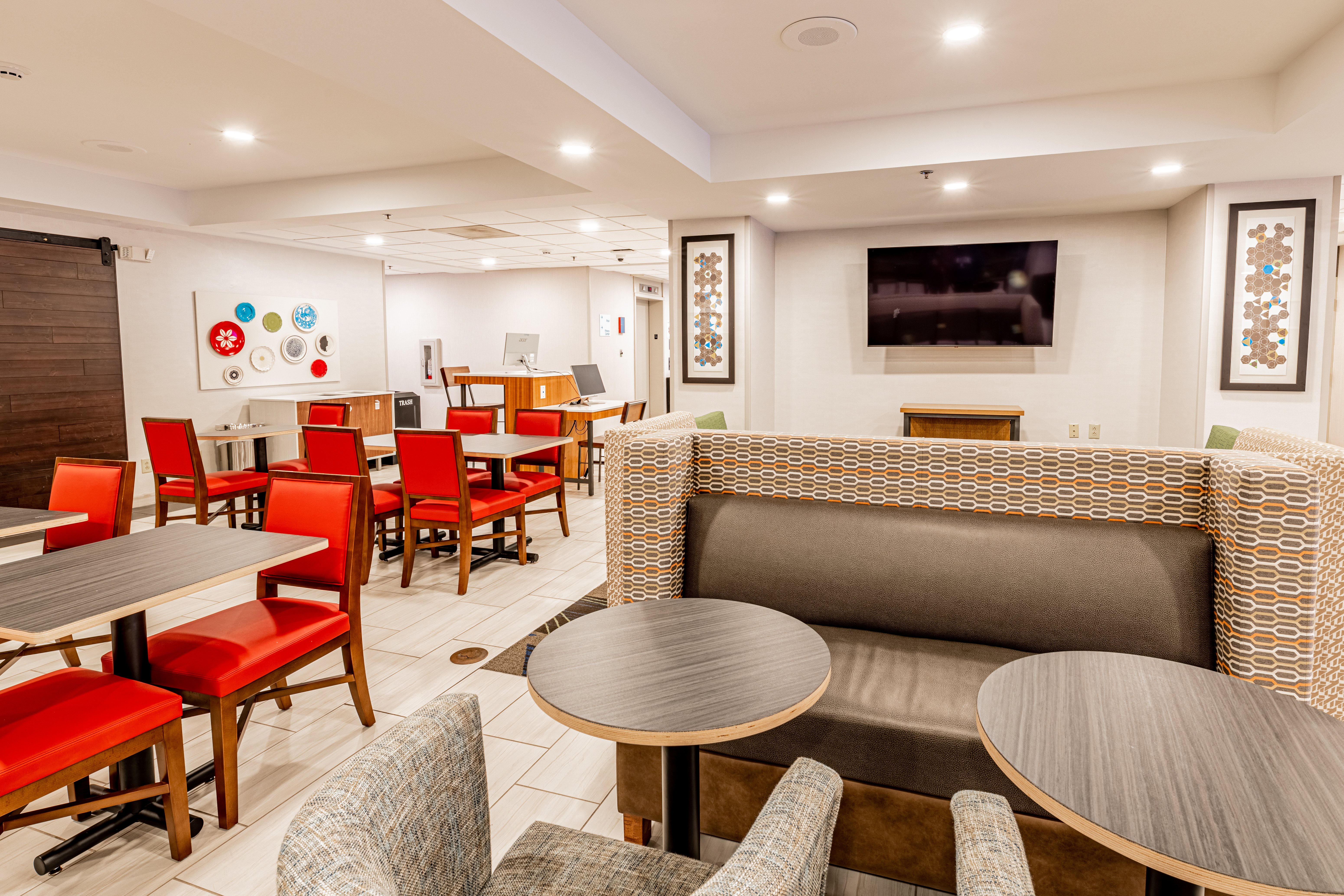 Holiday Inn Express Indianapolis South 41/54