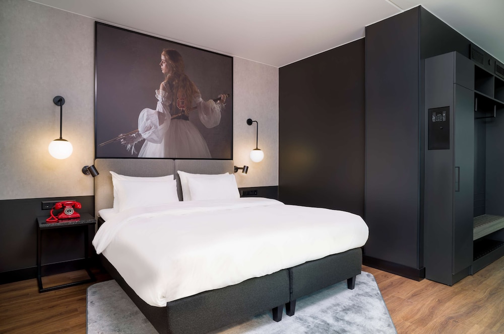 Radisson RED Oslo Airport 14/60