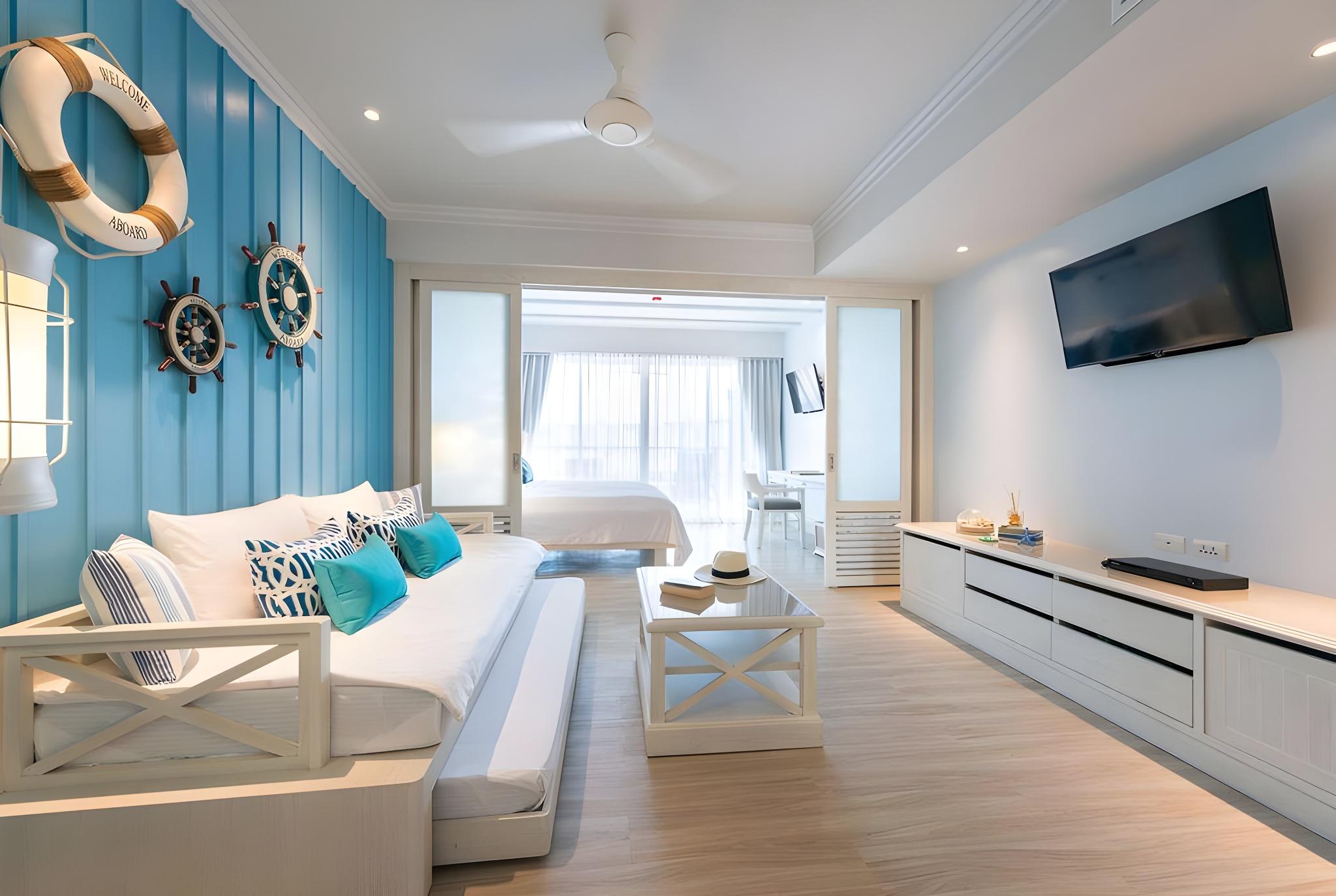 Family, Single Bed, Pool Access