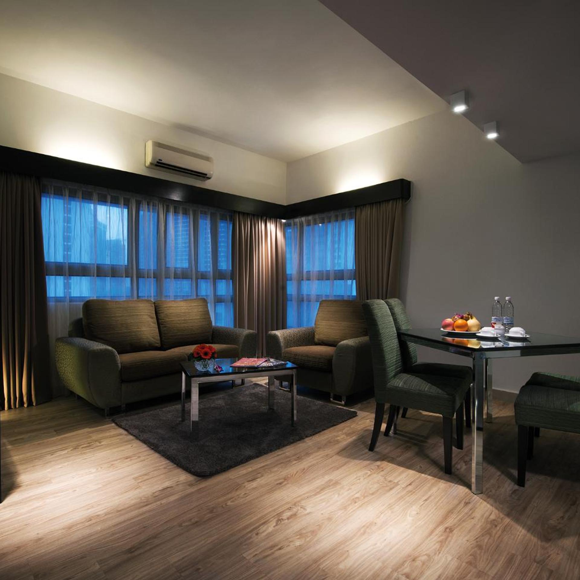 Crown Regency Serviced Suites 18/39