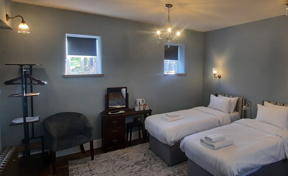 Alison House Hotel 11/50