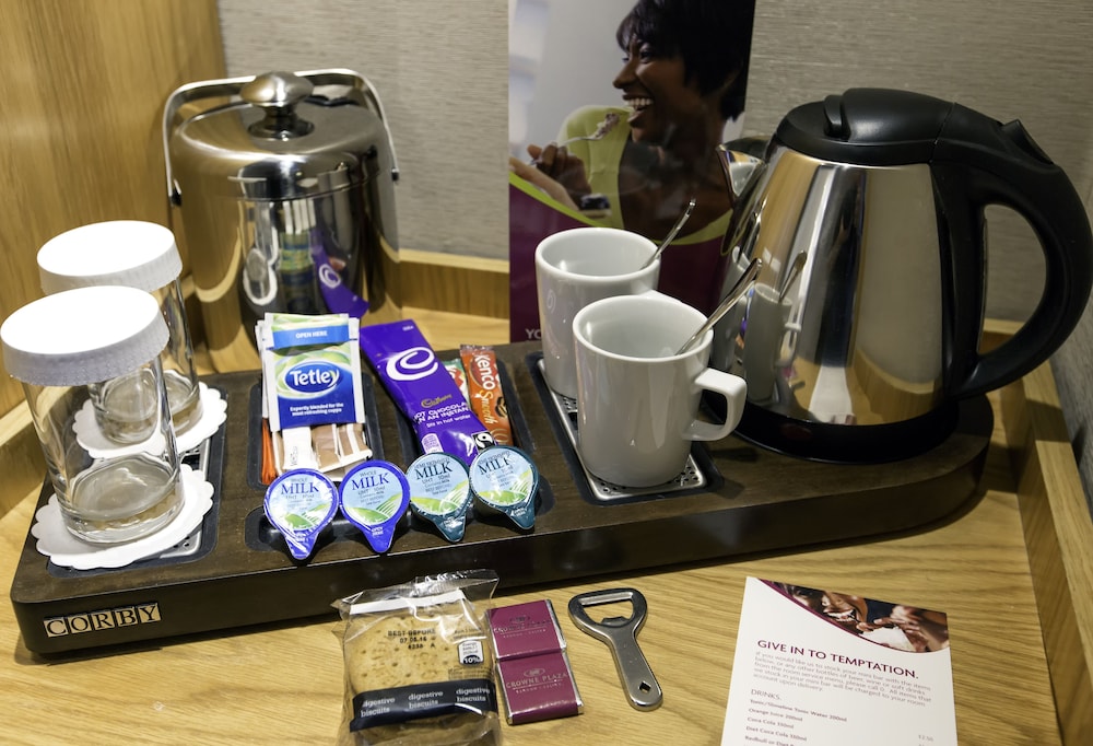 Crowne Plaza Ealing 59/76