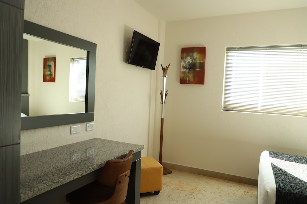 Home Suites Rotarismo 7/56