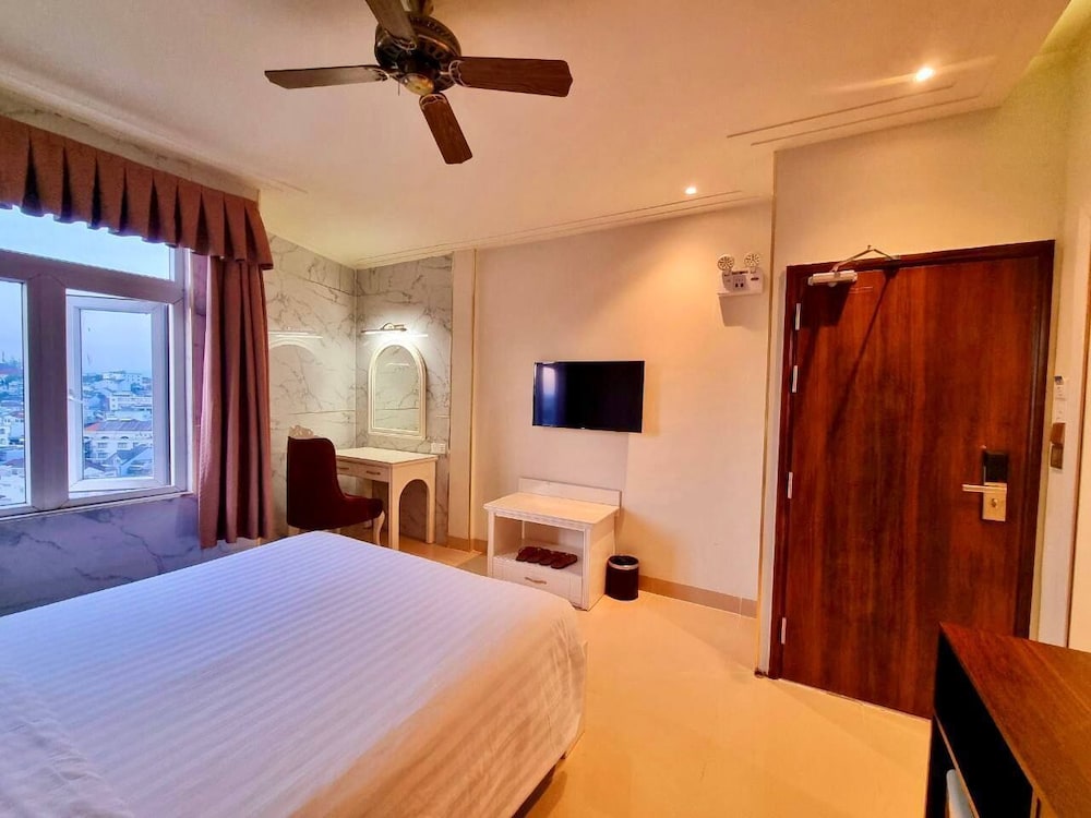 EXECUTIVE, DOUBLE BED