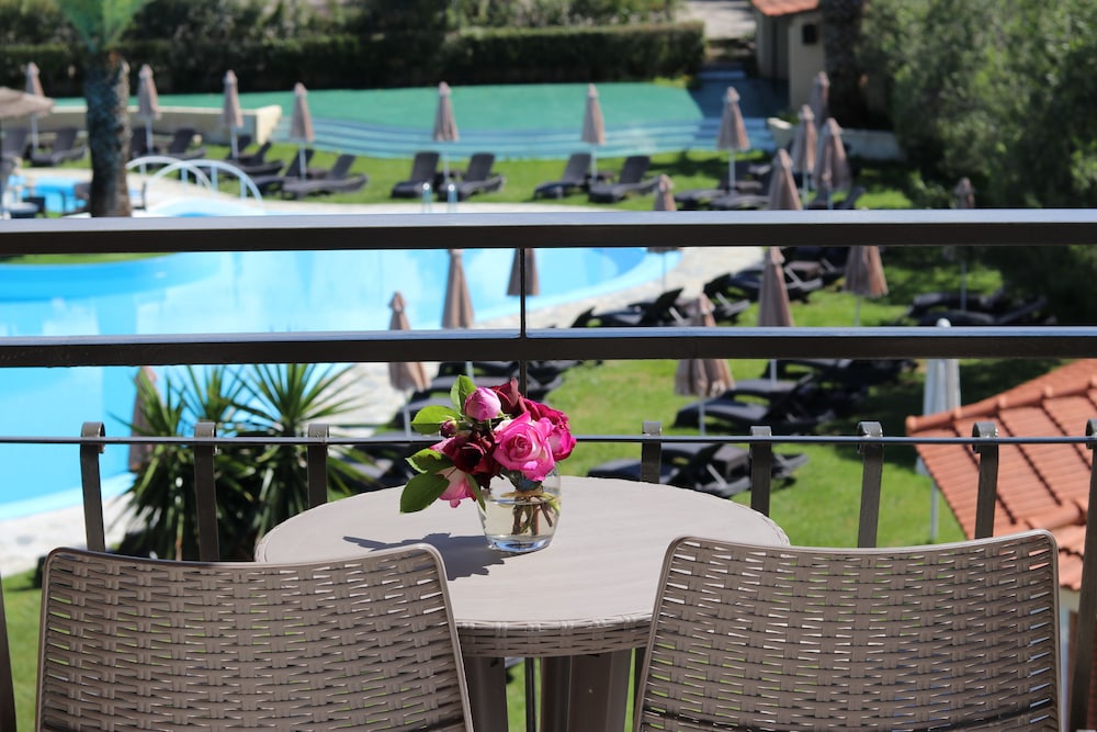 Pegasus Hotel 23/42