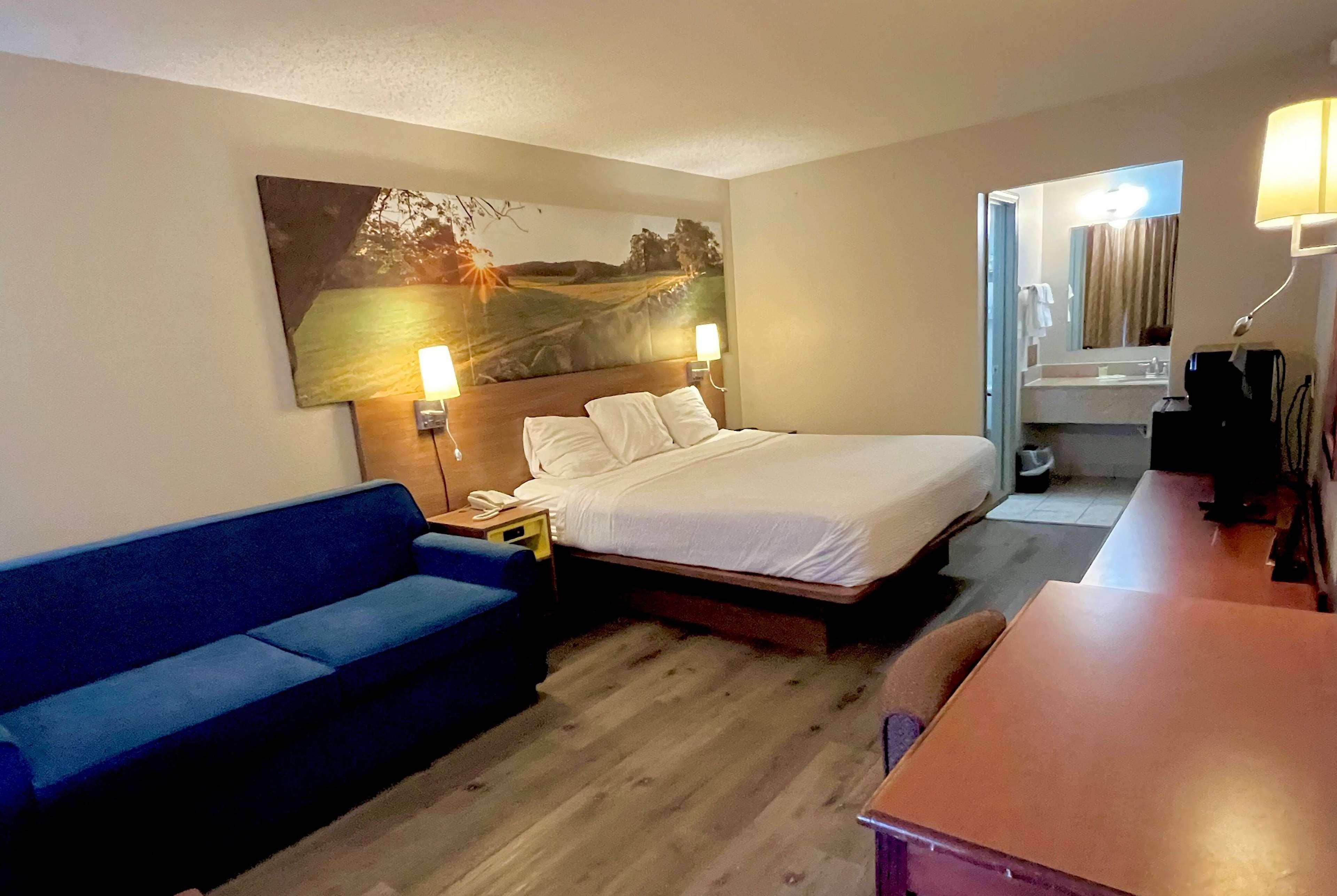 Room, King Bed