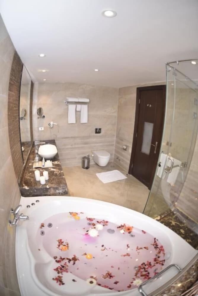 Grand Ocean Hotel And Resort 50/50