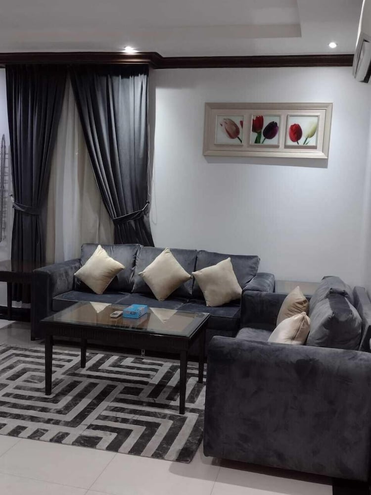 Deyala Hotel Apartments 1 14/17