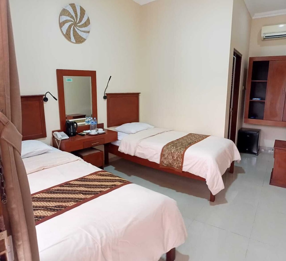 Deluxe, Queen Bed
