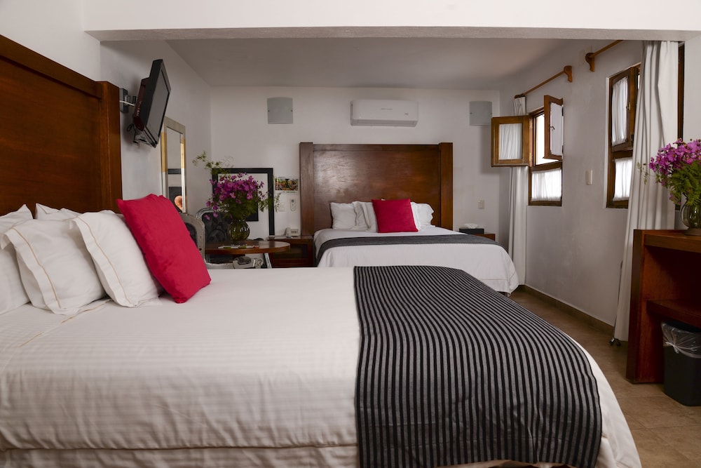 EL SERAFIN HOTEL BOUTIQUE 26/80