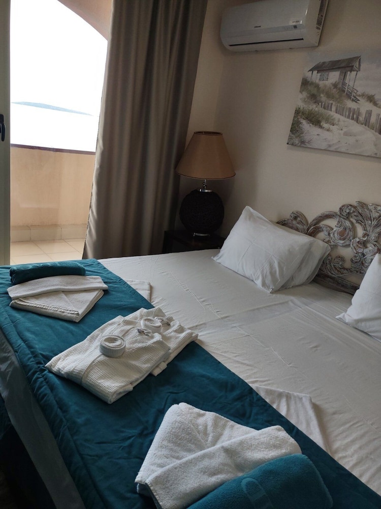 Hacienda Beach Resort 31/70