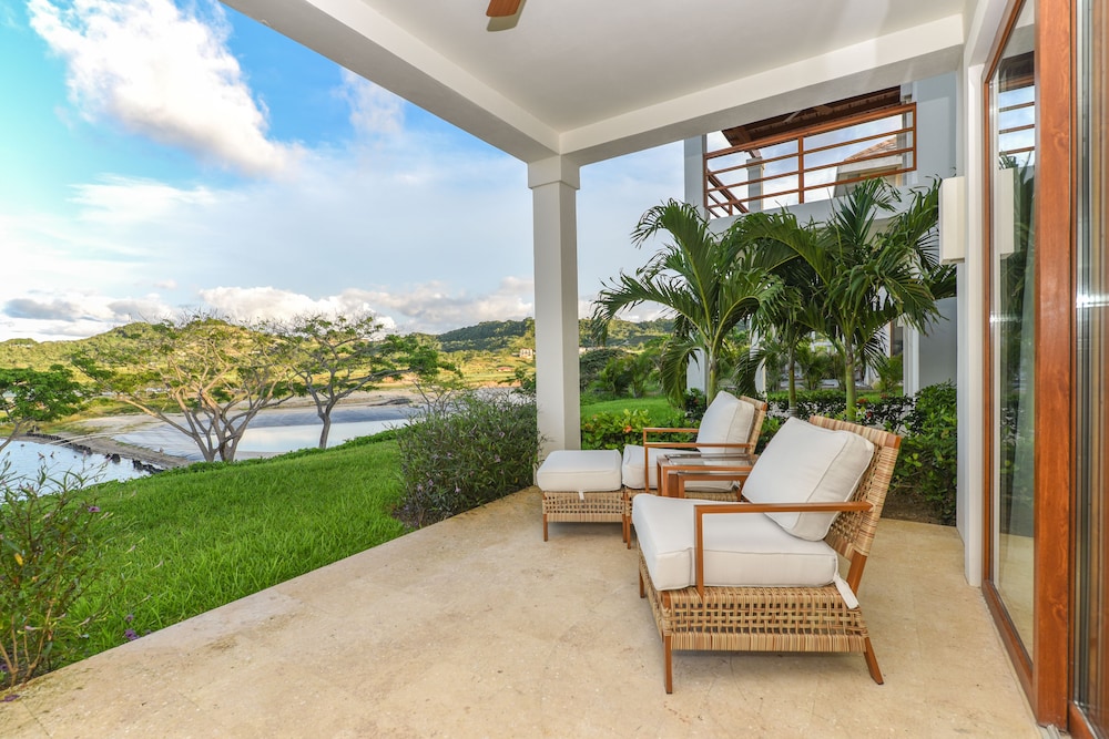 Las Verandas Hotel And Villas 13/73