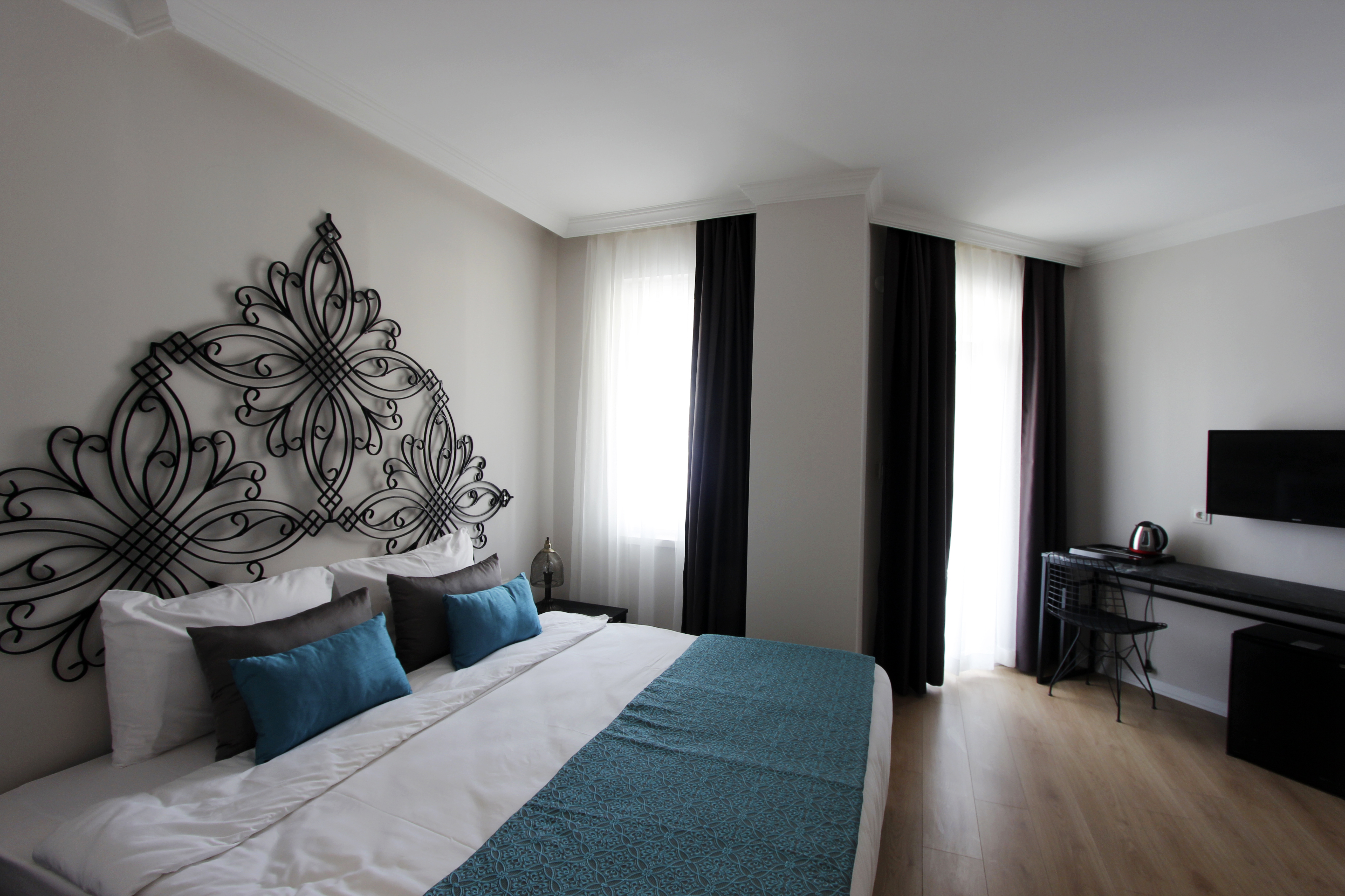 غرفة قياسية بسرير مزدوج، Azuu Boutique Hotel 2/9