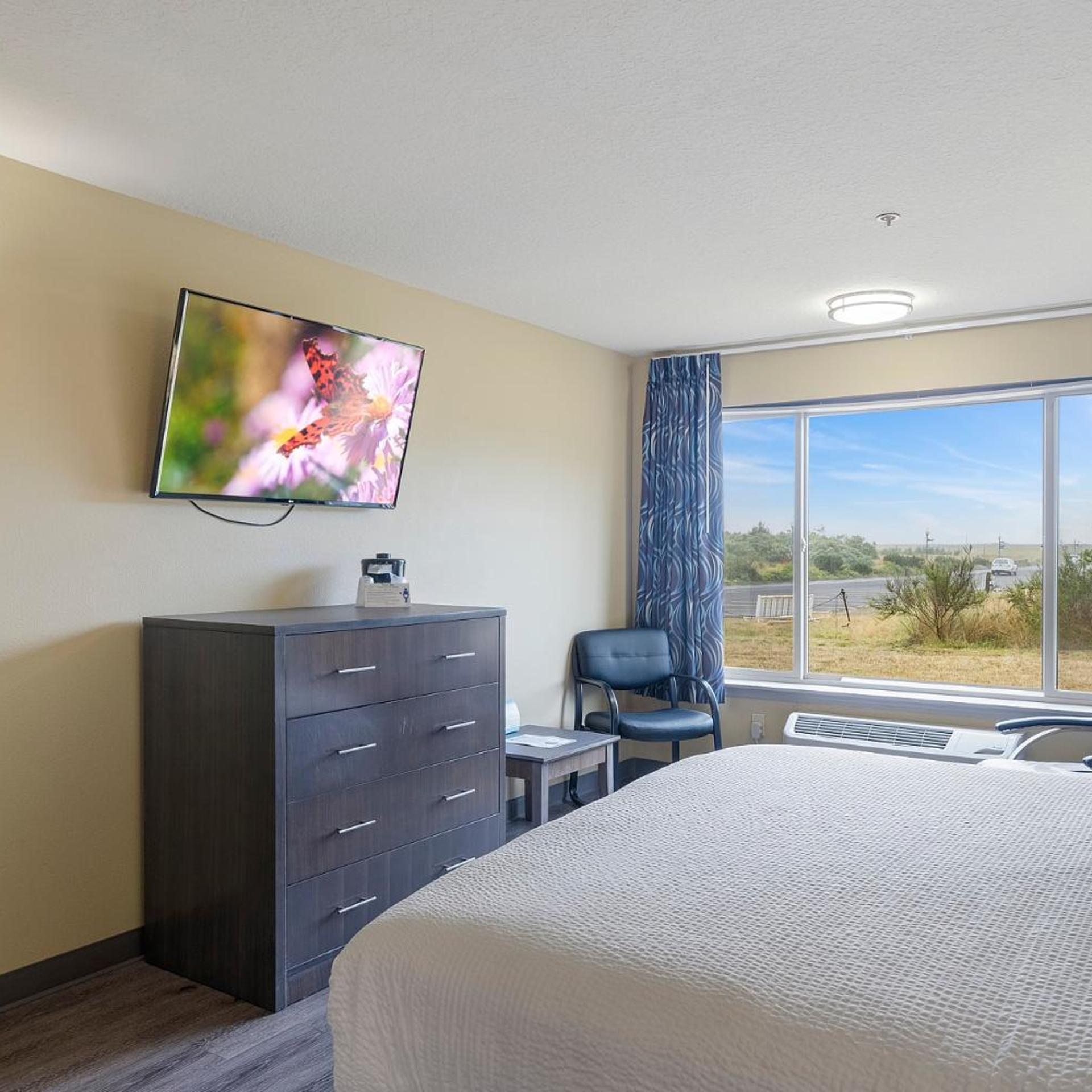 Cedars Ocean View Inn 17/35