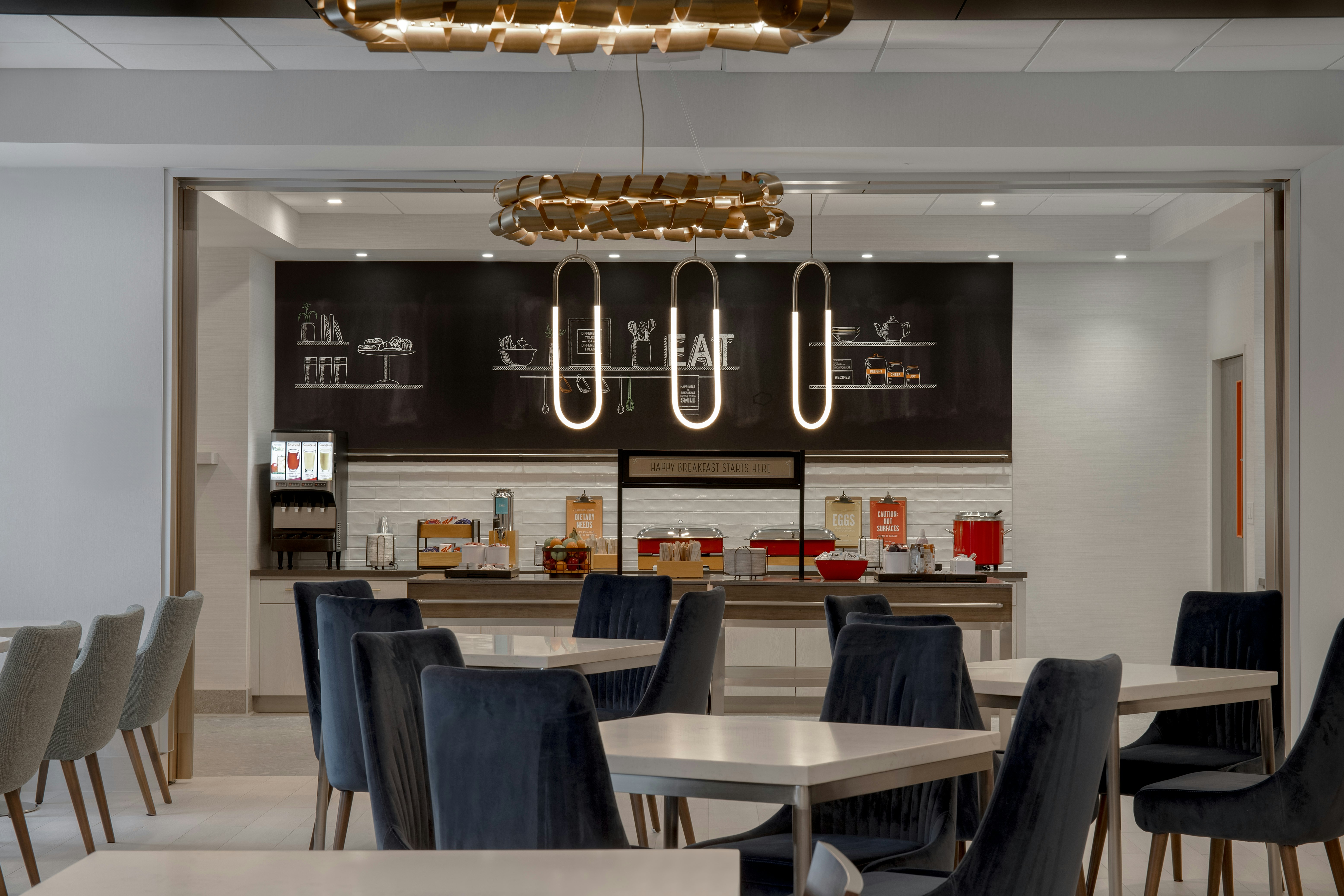 Hampton Inn by Hilton Winnipeg Downtown 14/20