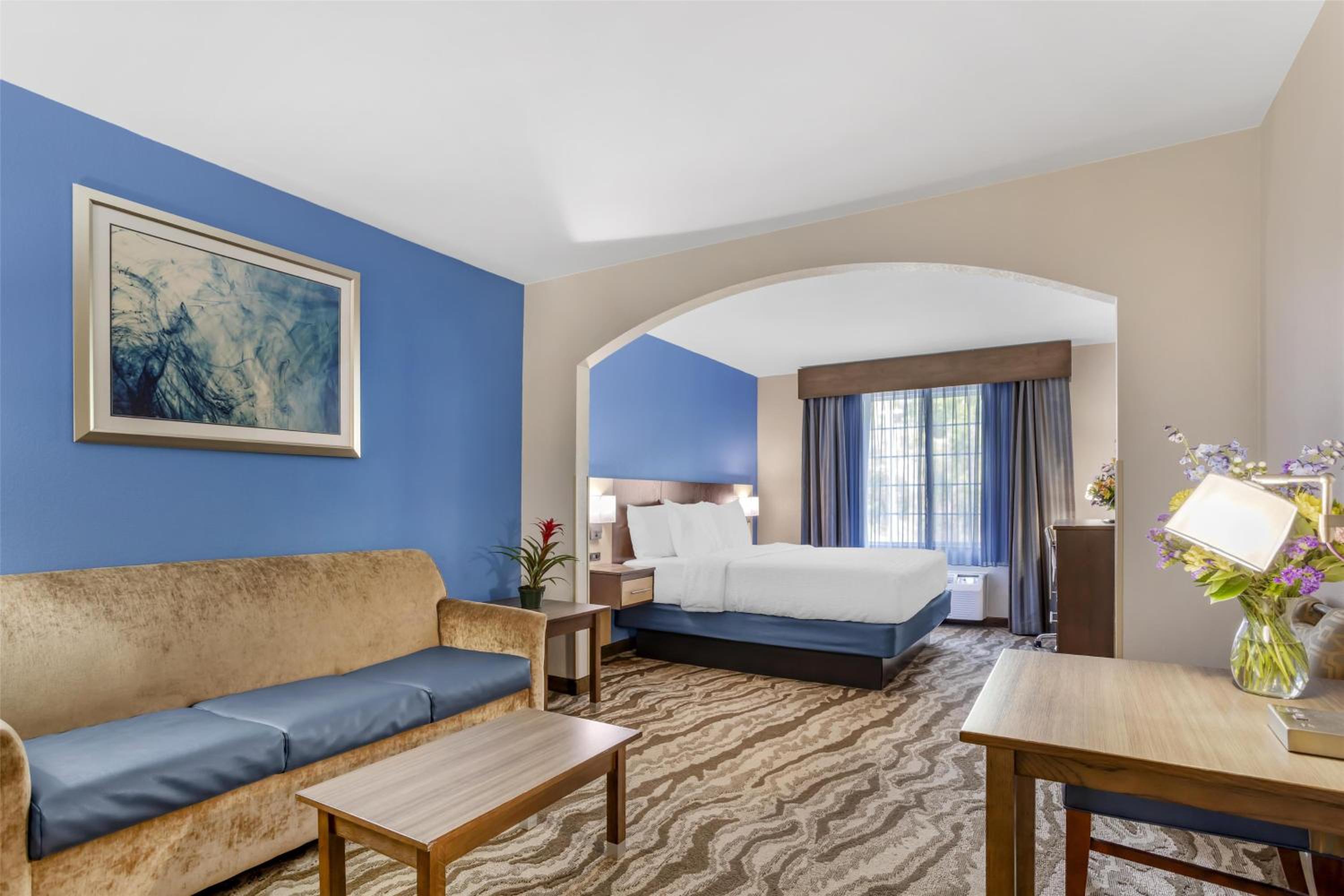 جناح بسرير كينج بإطلالة على النهر، Best Western Plus River Escape Inn & Suites 5/8
