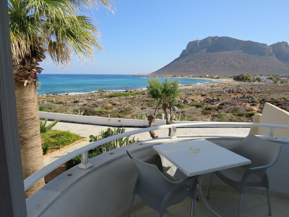 Blue Beach Villas Apartments 5/61