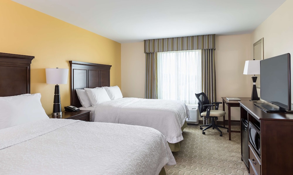 Hampton Inn & Suites Philadelphia Montgomeryville 11/37