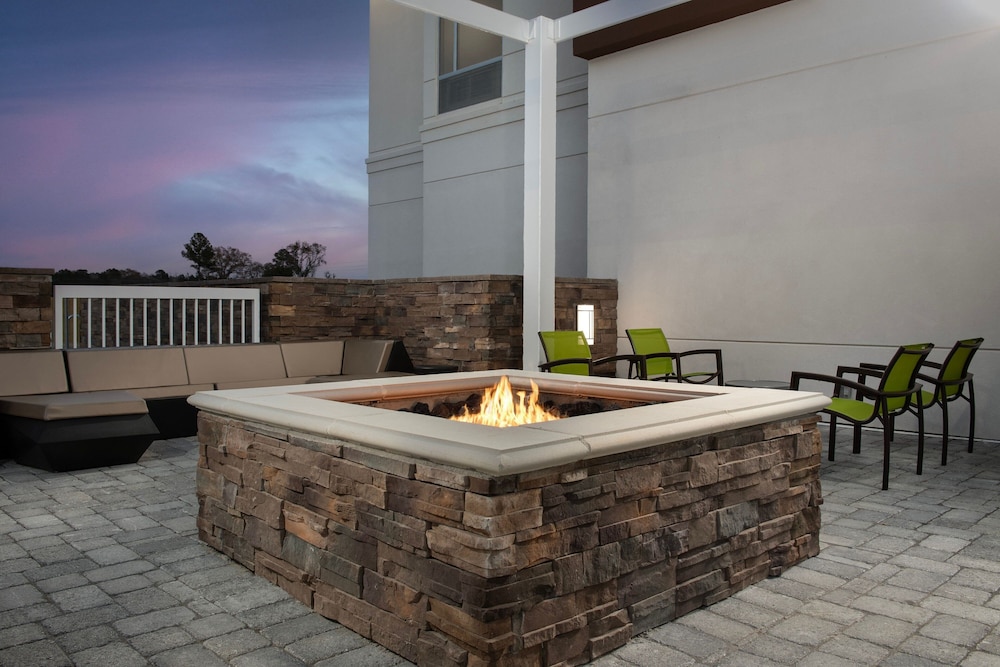 SpringHill Suites by Marriott Fayetteville I 95 24/42